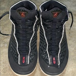 Air Jordan 15 (XV) SE Black, White, Men’s Size 10